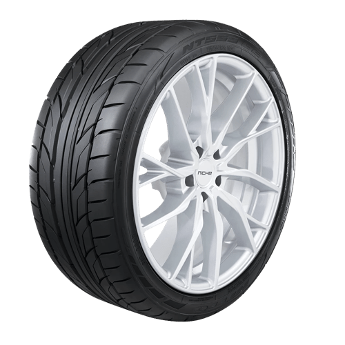 Nitto 225/35R20